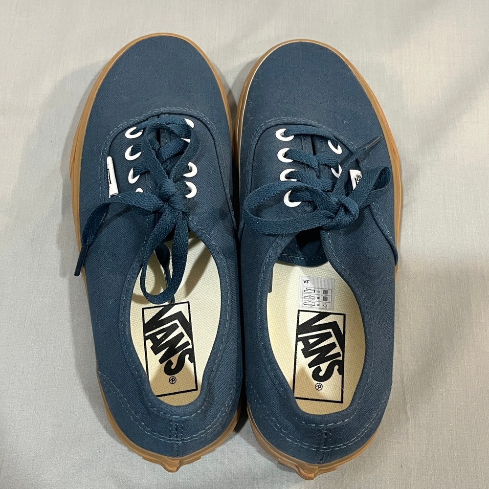 Vans Authentic Sneakers Womens 7 Mens 5.5 Navy Blue Gum Sole Low Top Skate Shoes - Picture 6 of 7